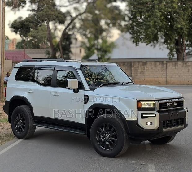 Toyota Land Cruiser LC250 2025 White