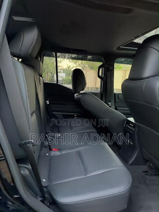 Toyota Land Cruiser Prado 2.7 2025 Black