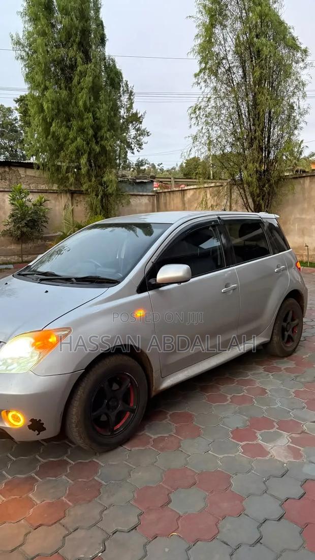 Toyota IST 2007 Silver