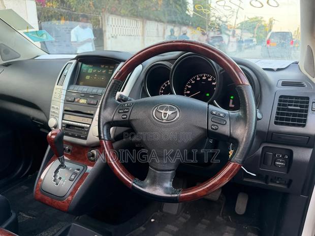 Toyota Harrier 2007 White