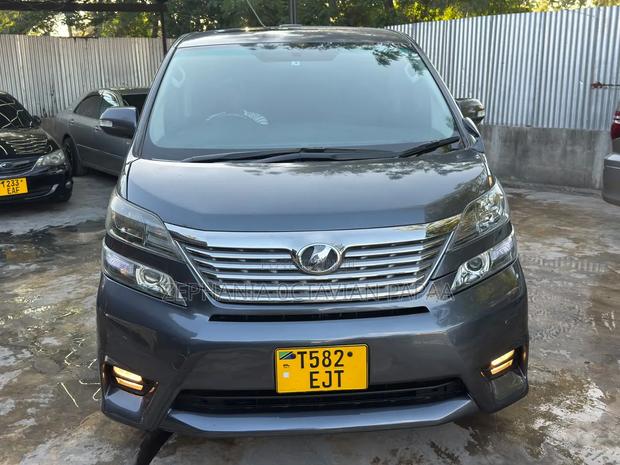 Toyota Vellfire 2009 Gray