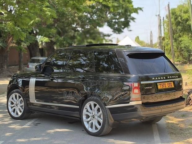 Land Rover Range Rover Vogue 2015 Black