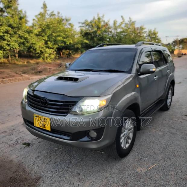 Toyota Fortuner 2013 Gray