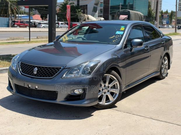 Toyota Crown 2009 Gray