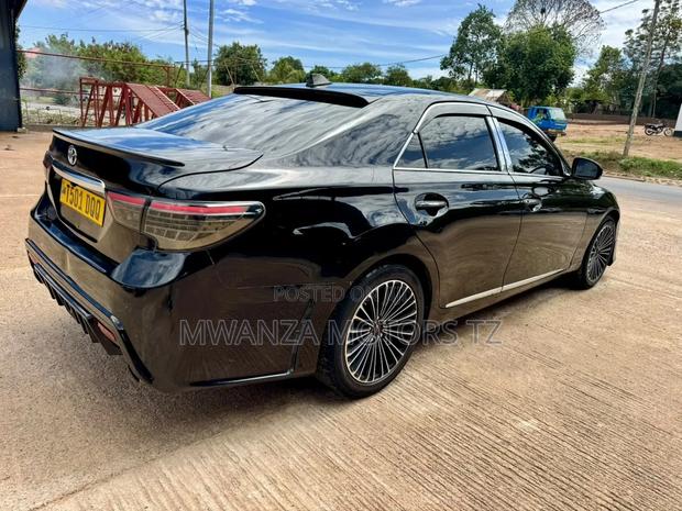 Toyota Mark X 2010 Black
