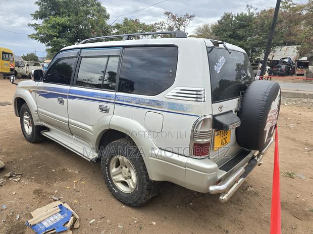 Toyota Land Cruiser Prado 1997 Beige
