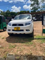 Toyota Rush 2006 White for sale