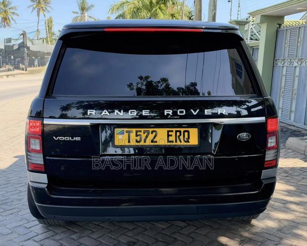 Land Rover Range Rover Vogue 2015 Black
