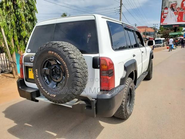 Nissan Patrol 2015 White