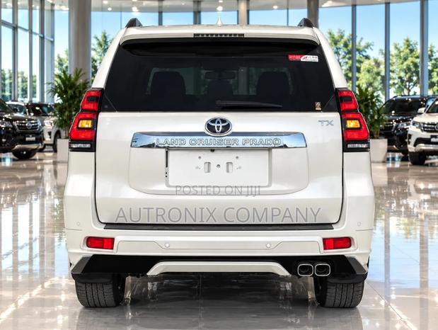 Toyota Land Cruiser Prado 4.0 Petrol TX 2022 White