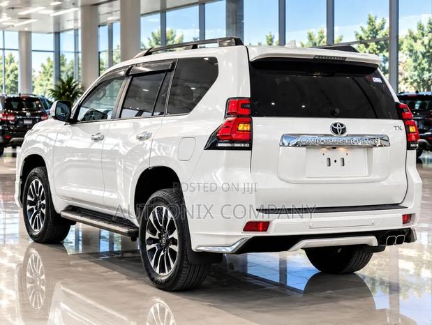 Toyota Land Cruiser Prado 4.0 Petrol TX 2022 White