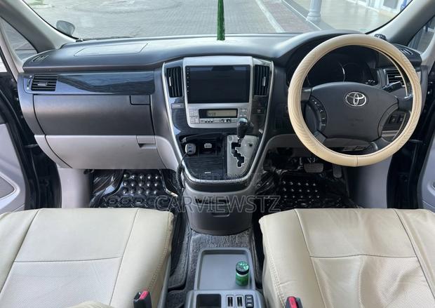 Toyota Alphard 2.4 Petrol AWD 2006 Black