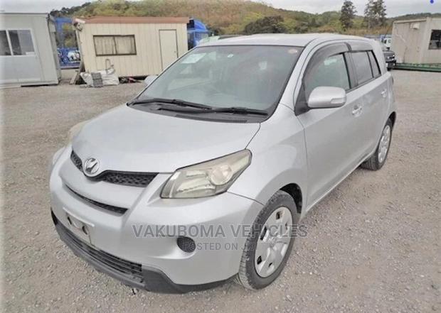 Toyota IST 2008 Silver