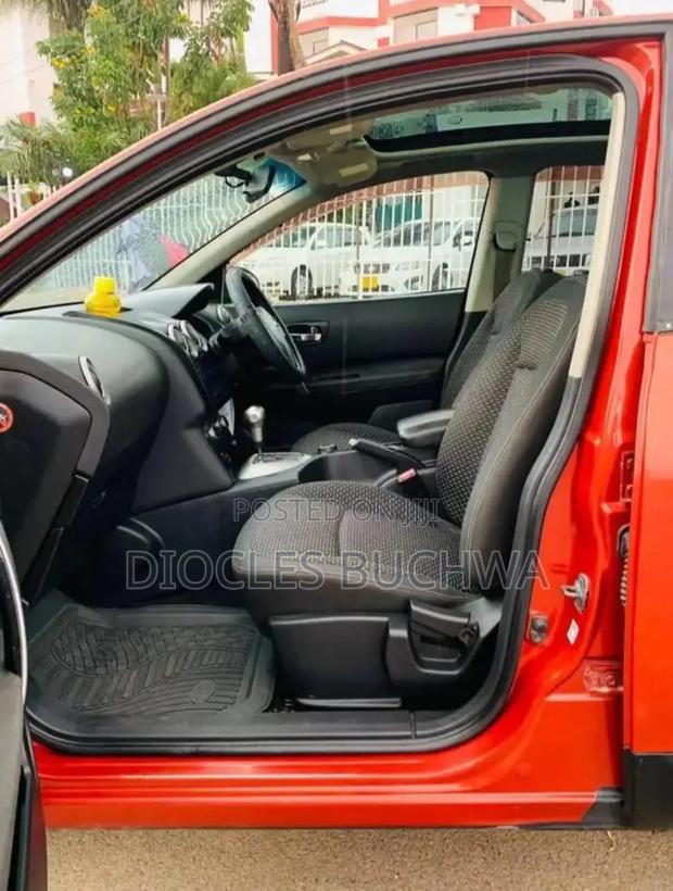 Nissan Dualis 2010 Orange