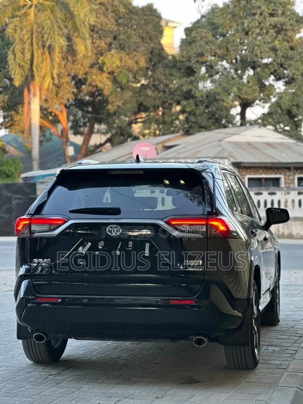 New Toyota RAV4 2024 Black