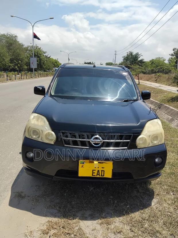 Nissan X-Trail 2010 Black