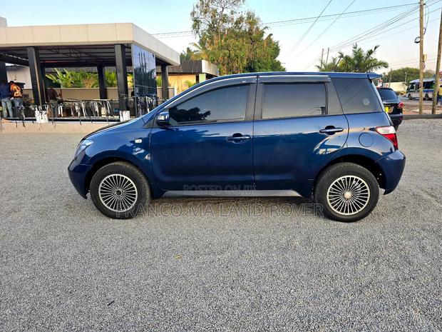 Toyota IST 2002 Blue