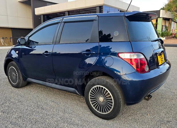 Toyota IST 2002 Blue