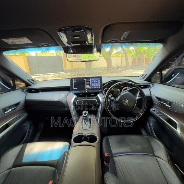 Toyota Harrier 2021 Maroon