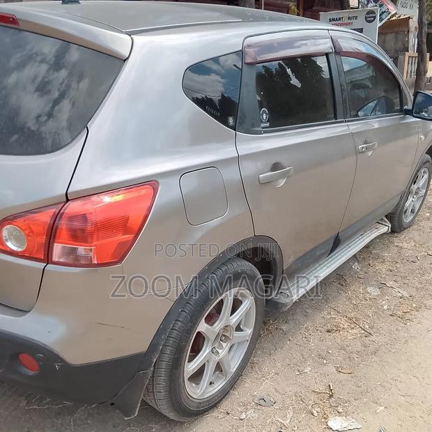 Nissan Dualis 2010 Silver