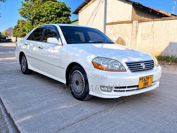 Toyota Mark II 2000 White