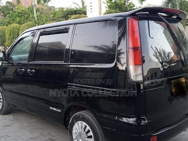 Toyota Noah 2009 Black