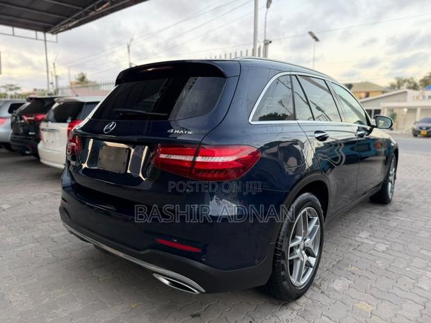Mercedes-Benz GLC-Class 2016 Blue