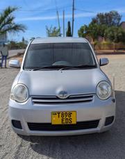 Toyota Sienta 2007 Silver for sale