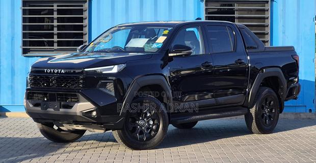 New Toyota Hilux 2026 Black