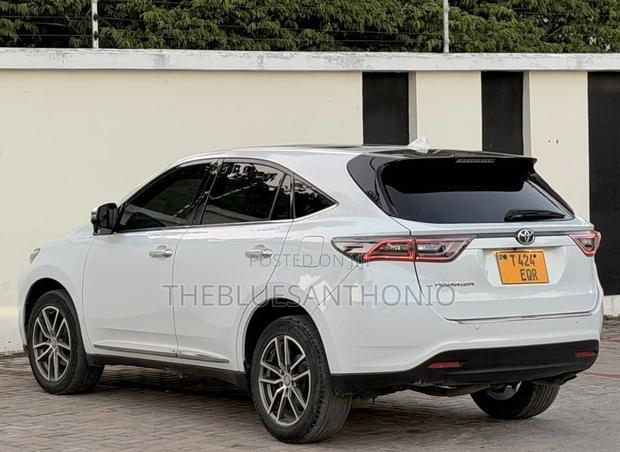 Toyota Harrier 2.0 4WD 2015 Pearl