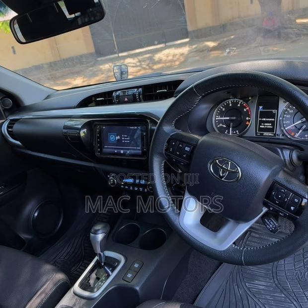 Toyota Hilux Revo Double Cab Deisel 2.4 AWD 2021 Black