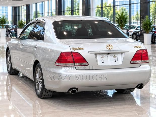 Toyota Crown 2004 Silver