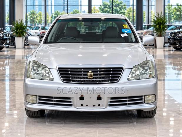 Toyota Crown 2004 Silver