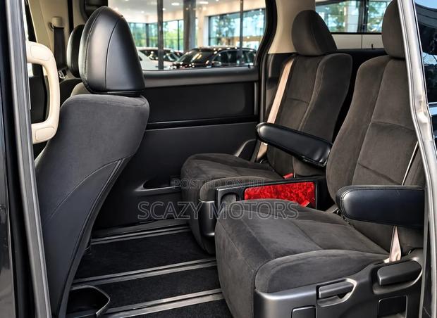 Toyota Alphard 2011 Black