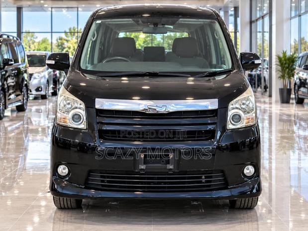 Toyota Noah 2008 Black