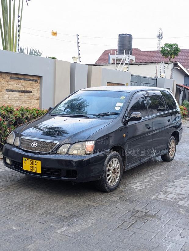 Toyota Gaia 2005 Black
