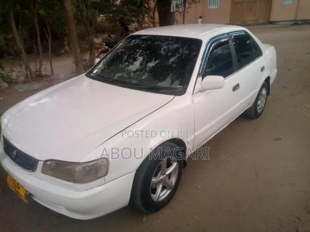 Toyota Corolla Station Wagon 1998 White