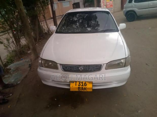 Toyota Corolla Station Wagon 1998 White