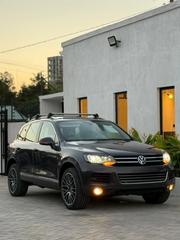 Volkswagen Touareg 2012 Black for sale