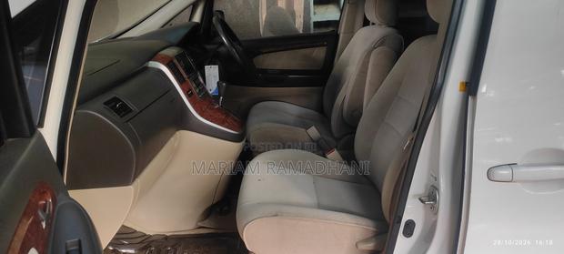 Toyota Alphard 2.4 Petrol AWD 2003 White