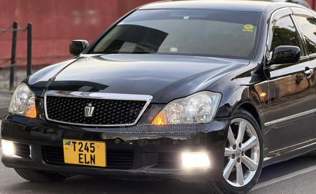 Toyota Crown 2007 Black