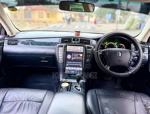 Toyota Crown 2007 Black