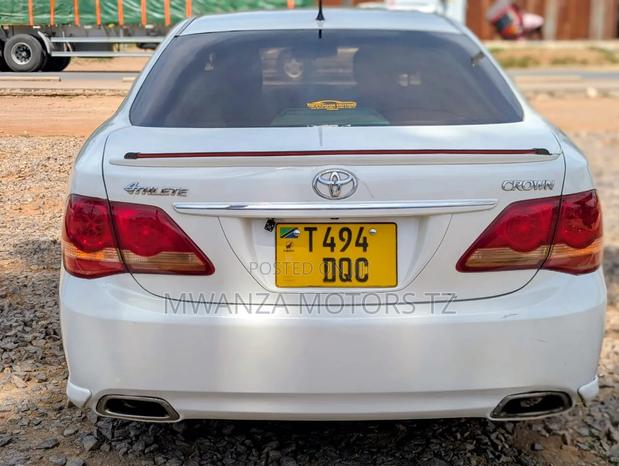 Toyota Crown 2008 Off white