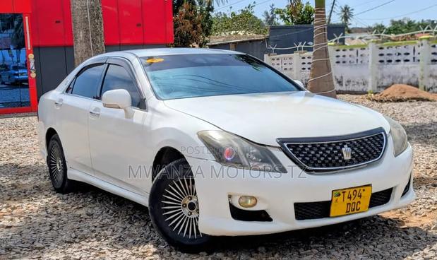 Toyota Crown 2008 Off white