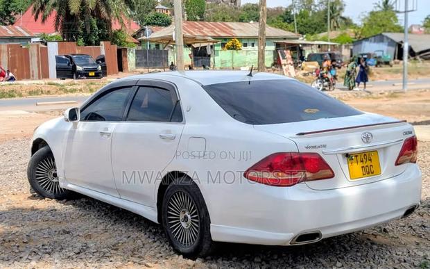 Toyota Crown 2008 Off white