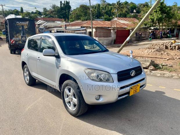 Toyota RAV4 2008 Silver