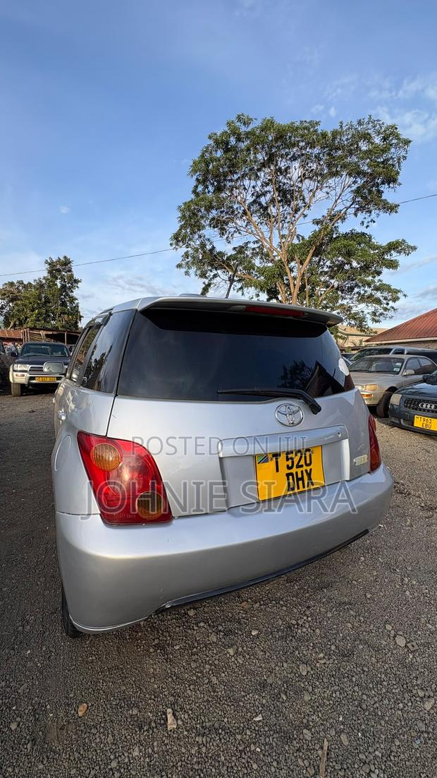 Toyota IST 2004 Gray