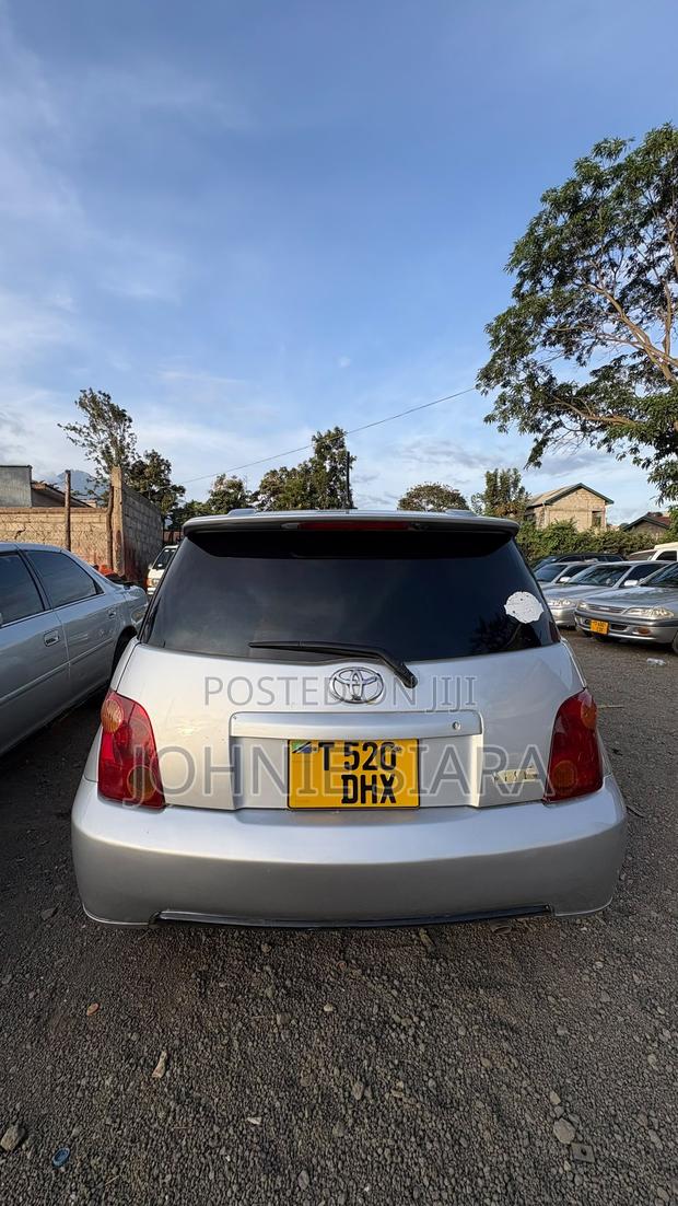 Toyota IST 2004 Gray