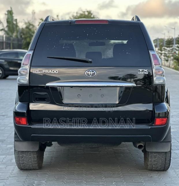 Toyota Land Cruiser Prado 2006 Black