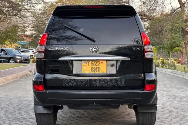 Toyota Land Cruiser Prado 2006 Black
